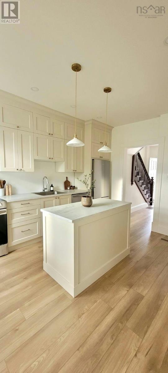 203/205 Gray Street Property Photo 13