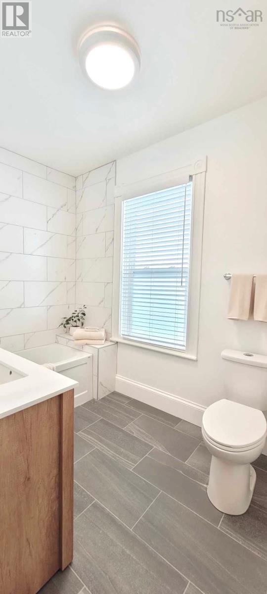 203/205 Gray Street Property Photo 40