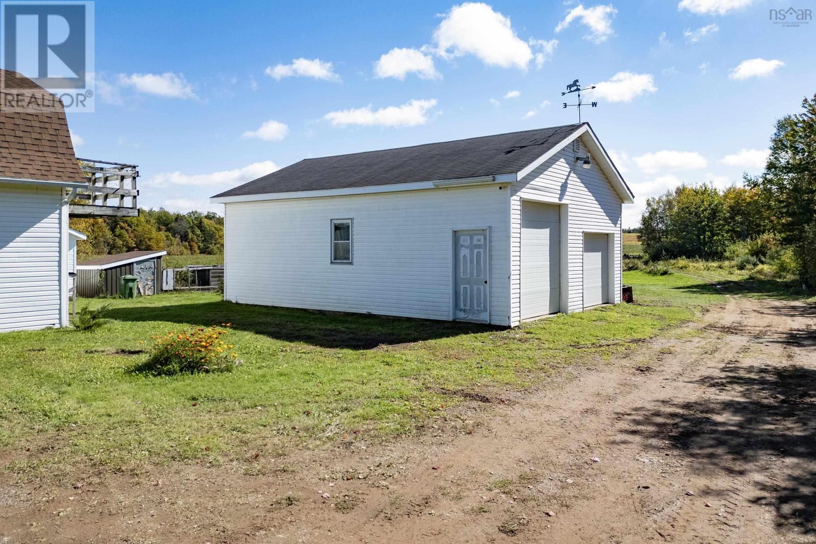 1100 Highway 6 Property Photo 2