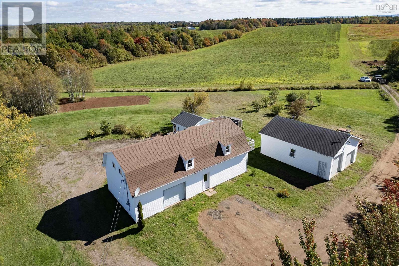 1100 Highway 6 Property Photo 3