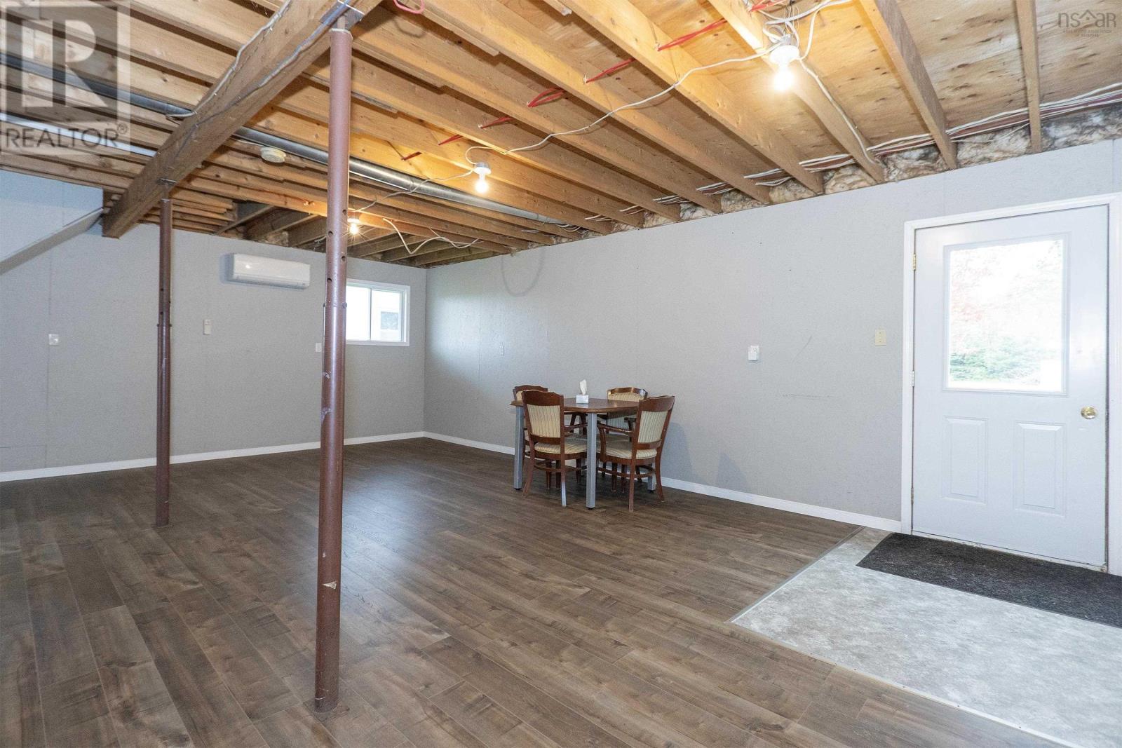 1100 Highway 6 Property Photo 11