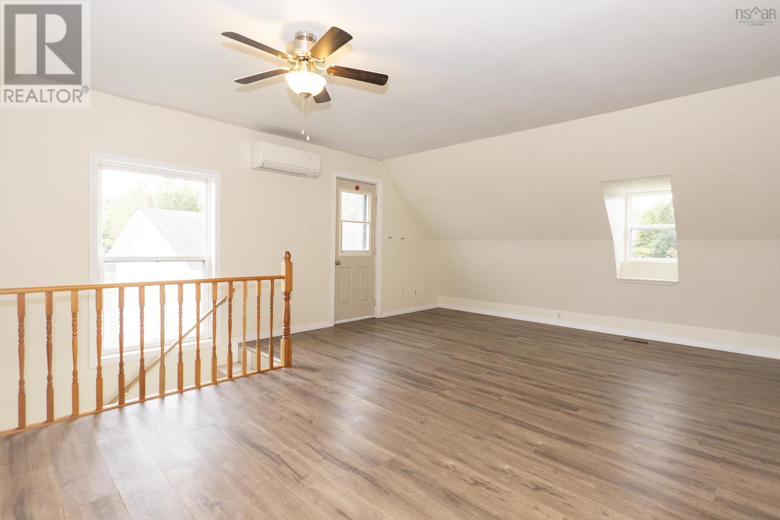 1100 Highway 6 Property Photo 25