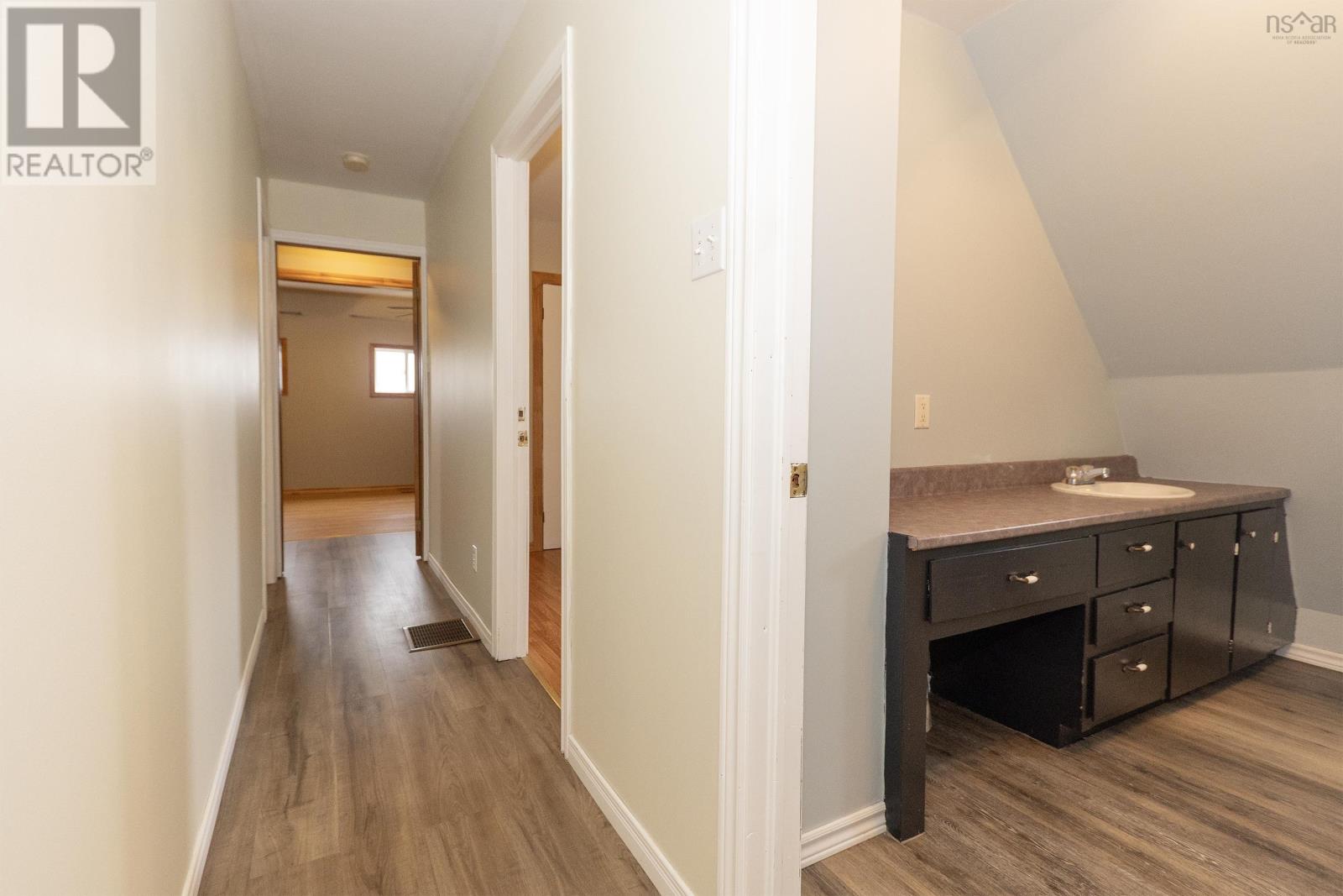 1100 Highway 6 Property Photo 26