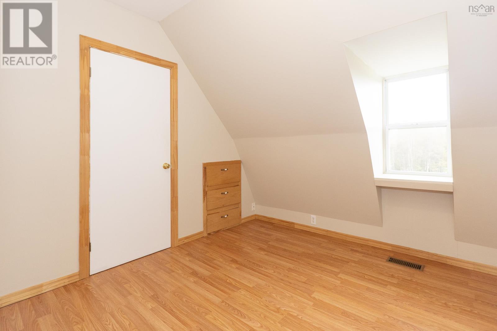 1100 Highway 6 Property Photo 28