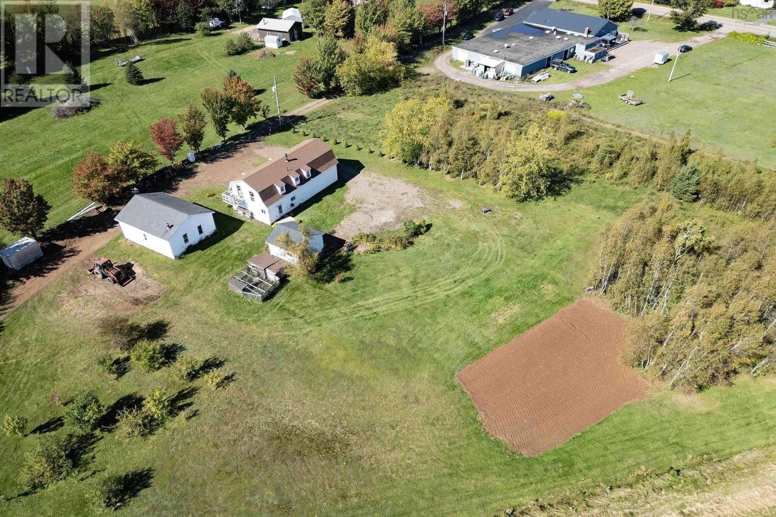 1100 Highway 6 Property Photo 39