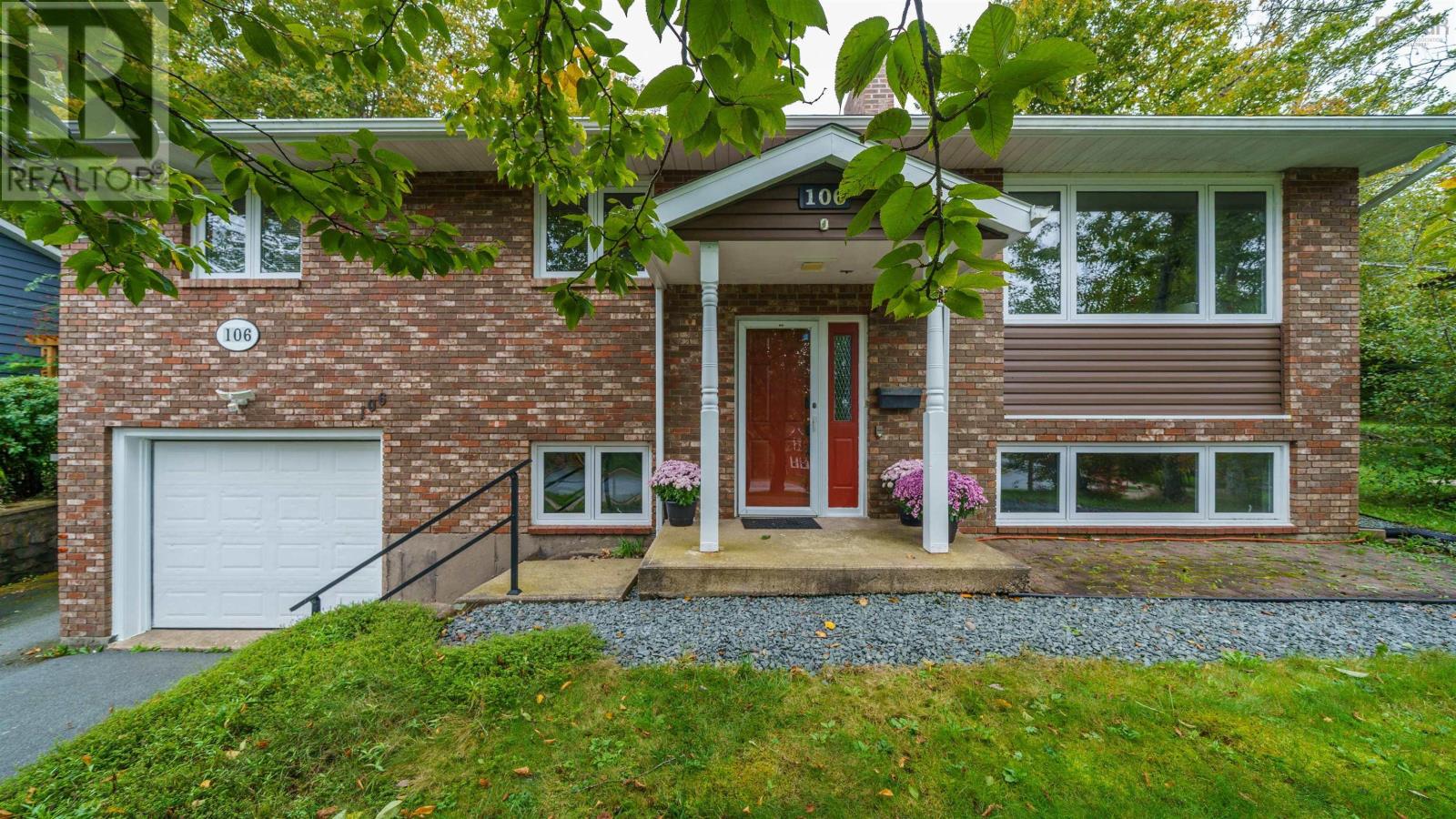 106 Deerbrooke Drive Property Photo 1