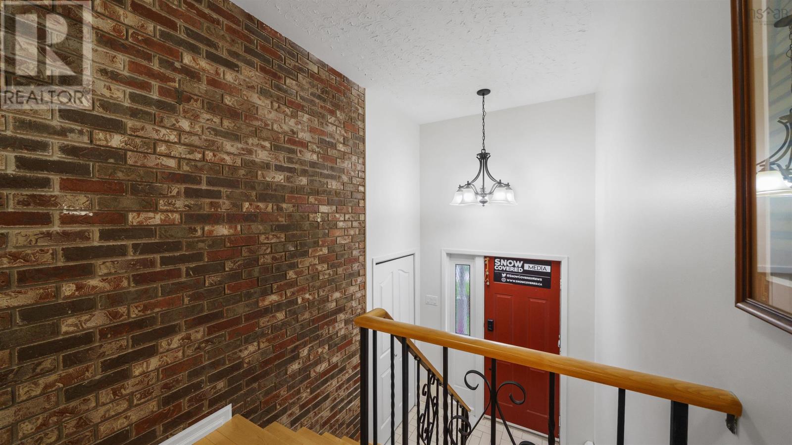106 Deerbrooke Drive Property Photo 3