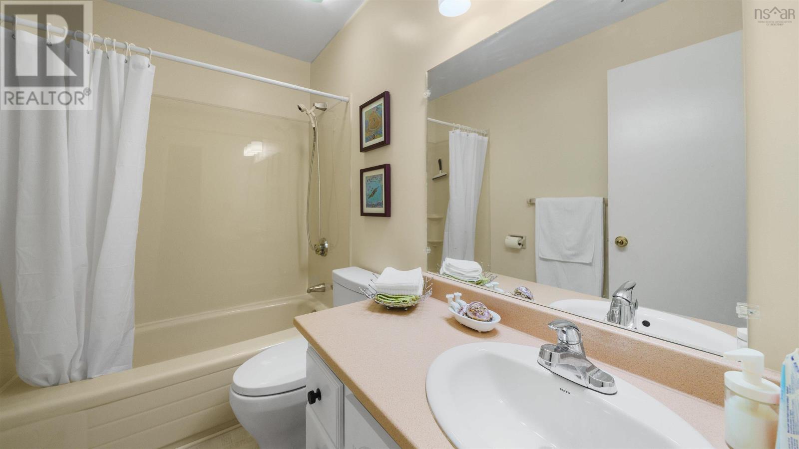 106 Deerbrooke Drive Property Photo 19