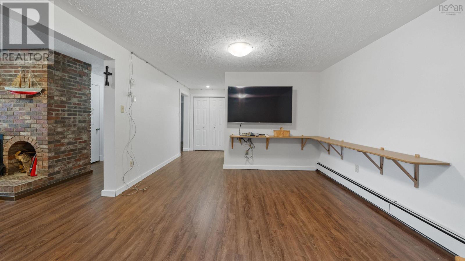 106 Deerbrooke Drive Property Photo 26