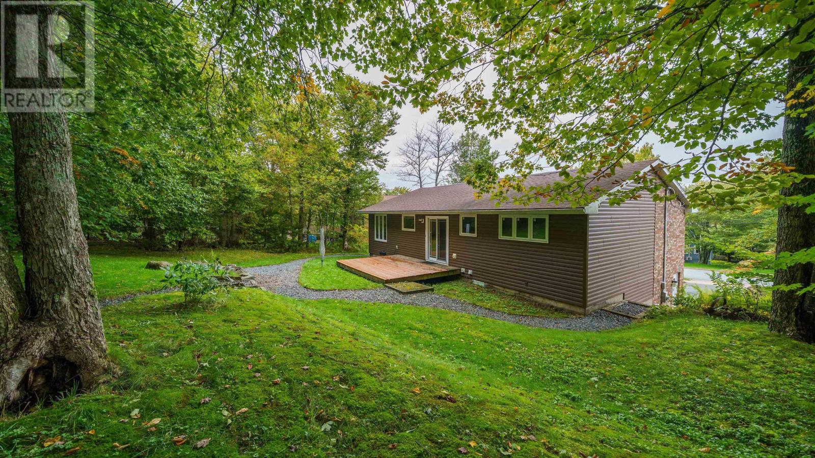 106 Deerbrooke Drive Property Photo 35