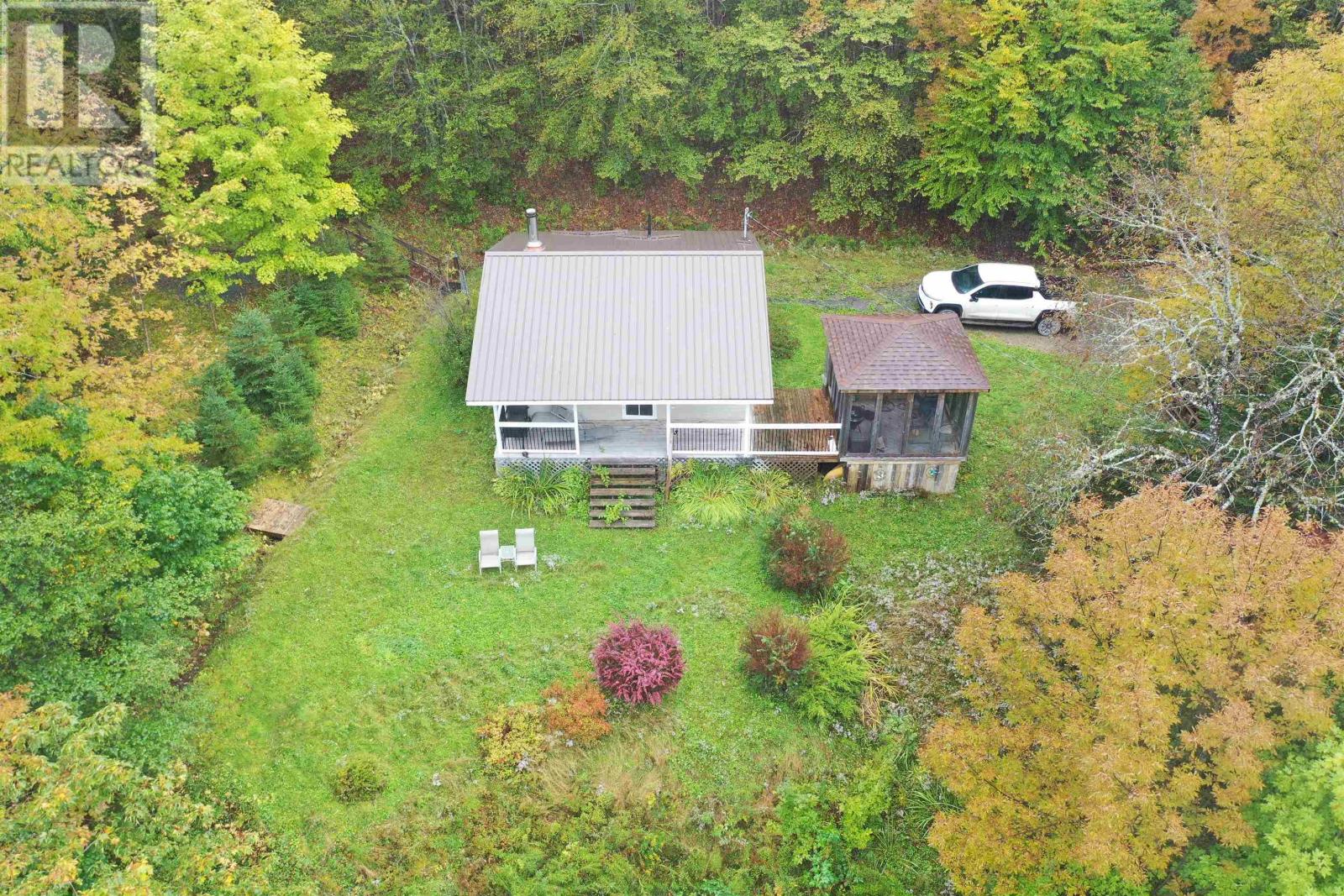 27 Orchard Lane Property Photo 3