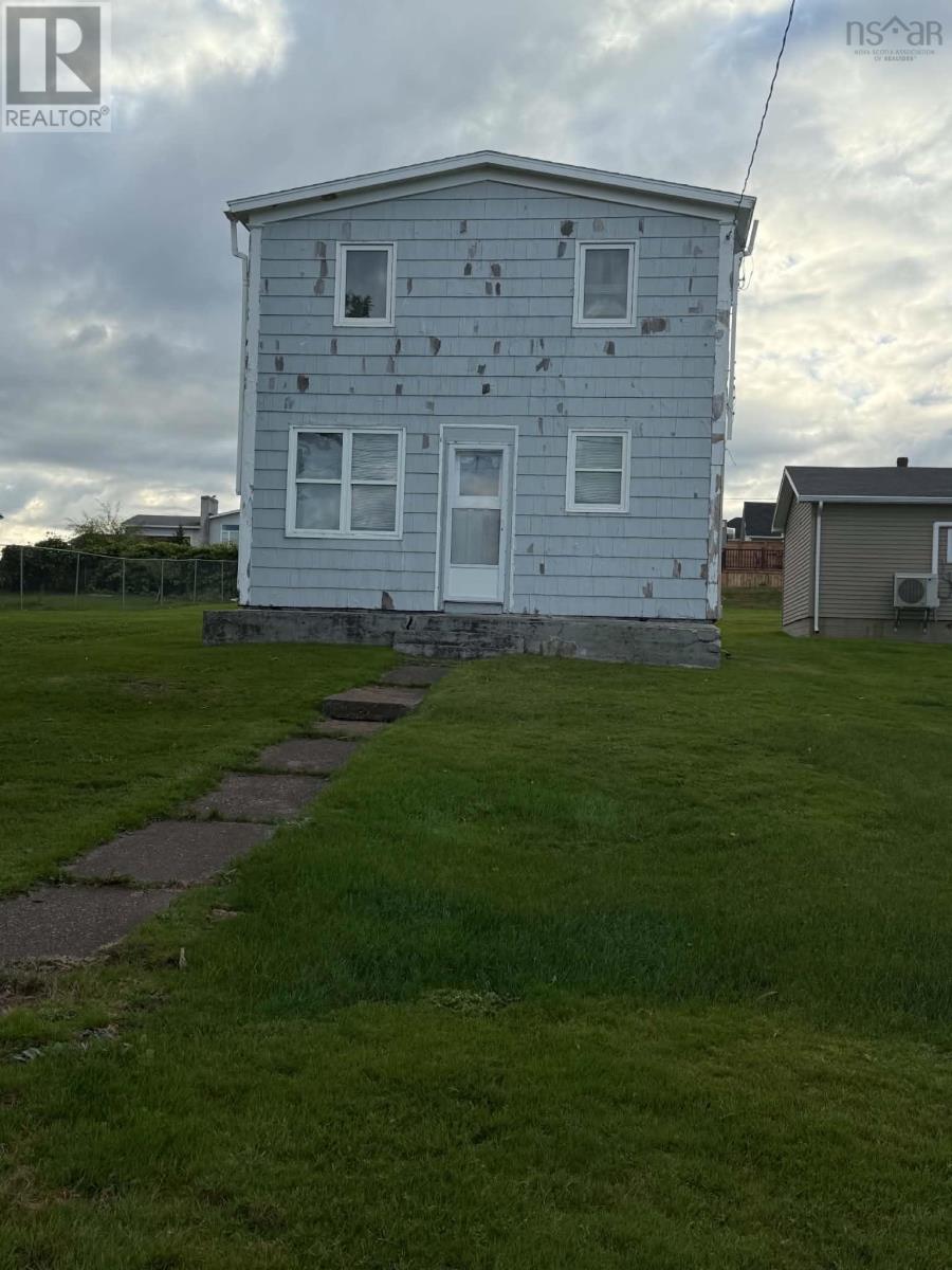 15404 Cabot Trail Property Photo 2