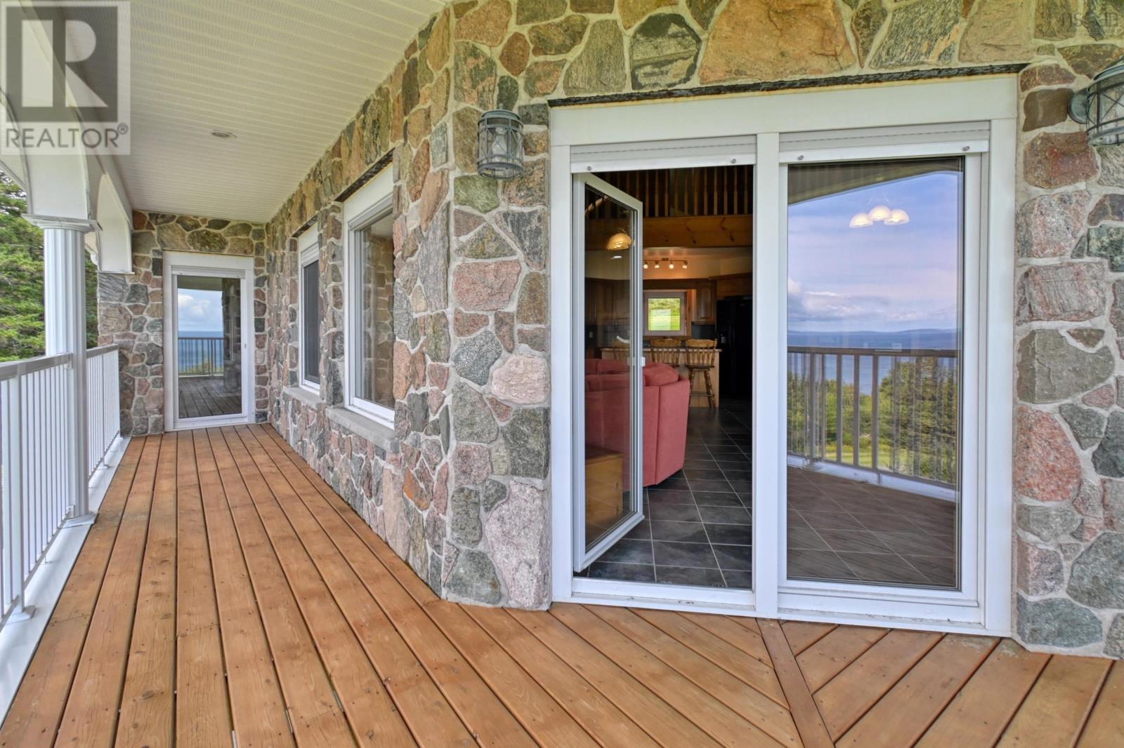 6260 West Bay Road Property Photo 10