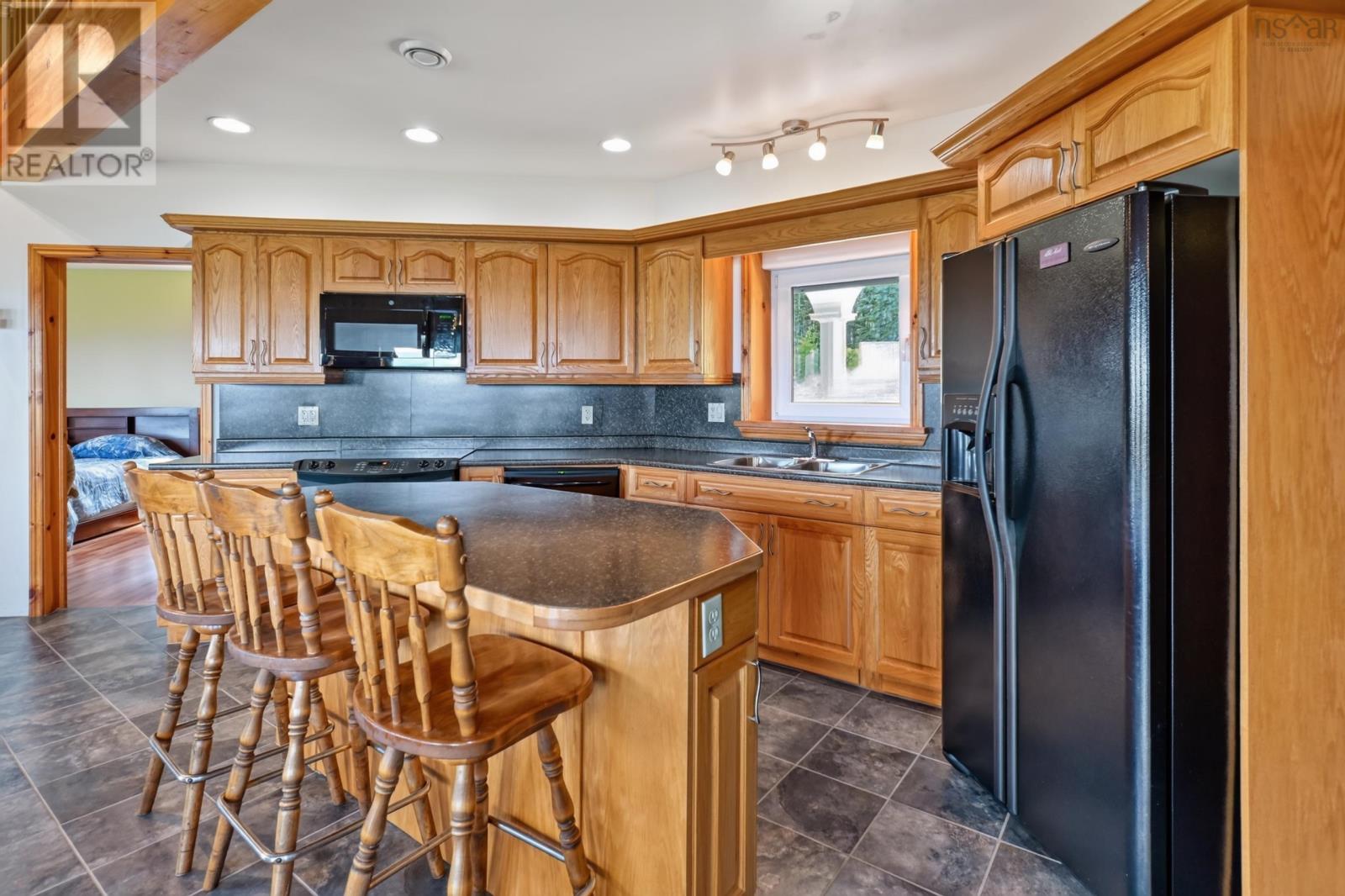 6260 West Bay Road Property Photo 11