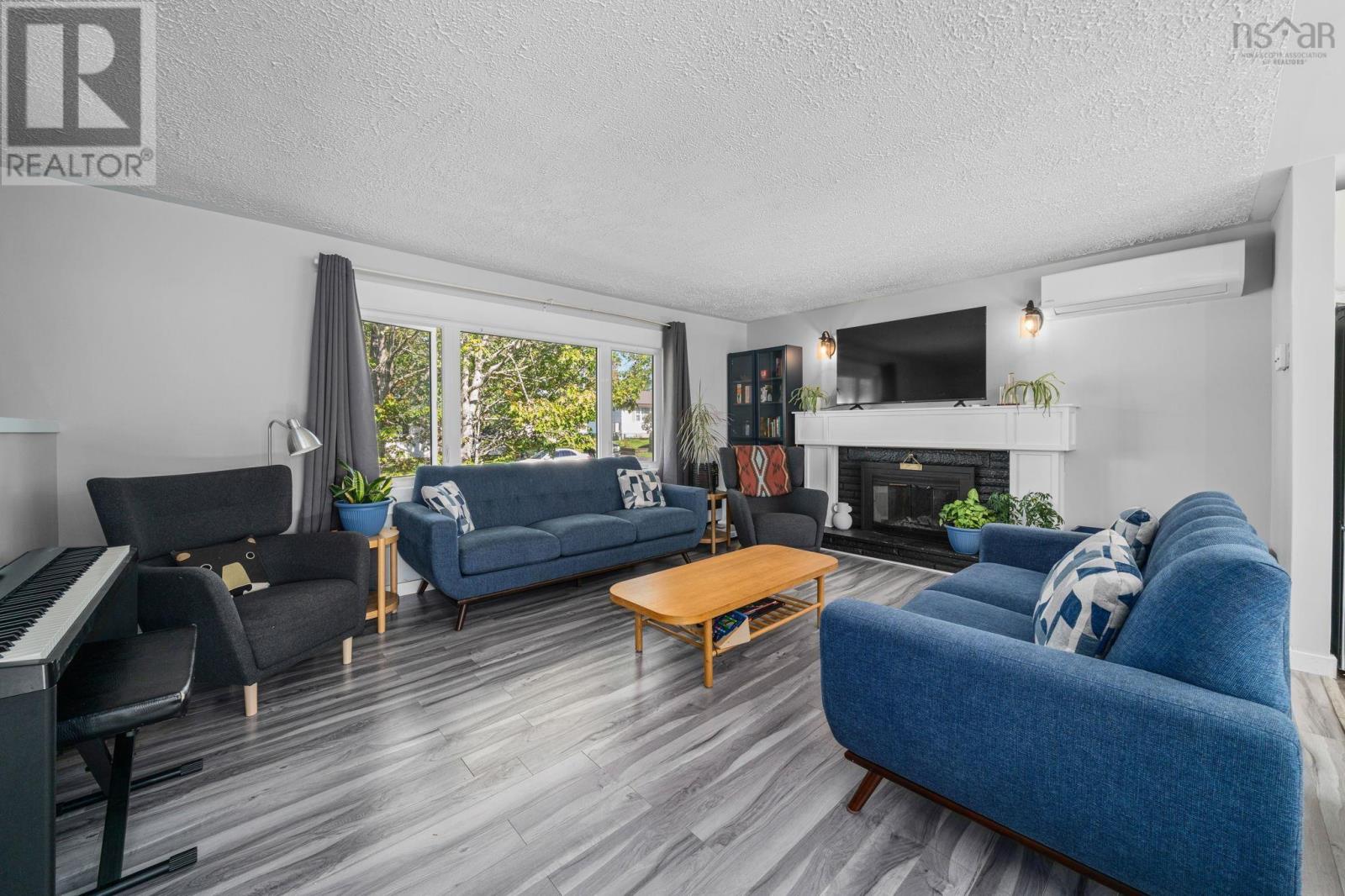 76 Wilmot Street Property Photo 8