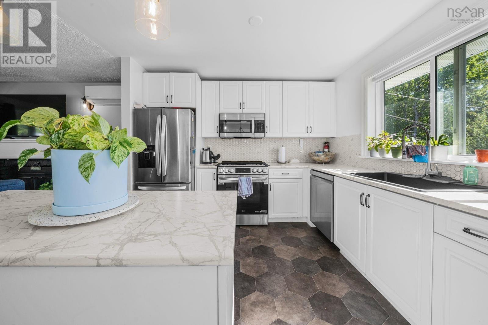 76 Wilmot Street Property Photo 16