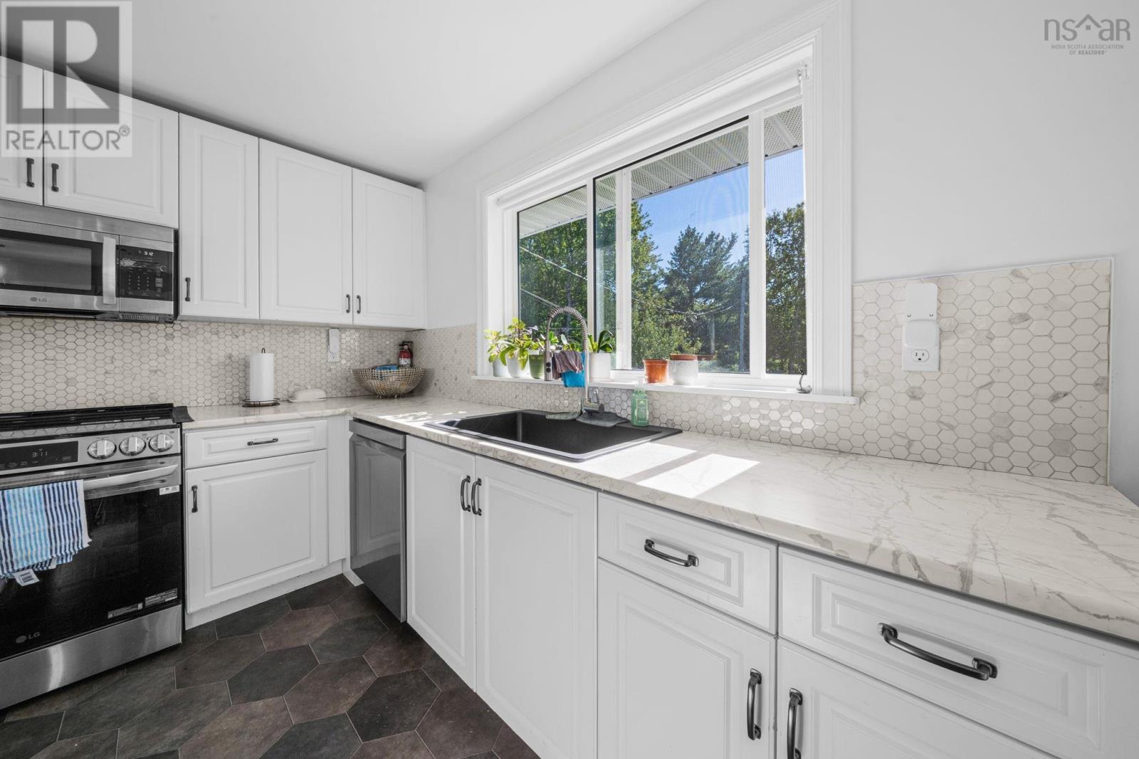 76 Wilmot Street Property Photo 19