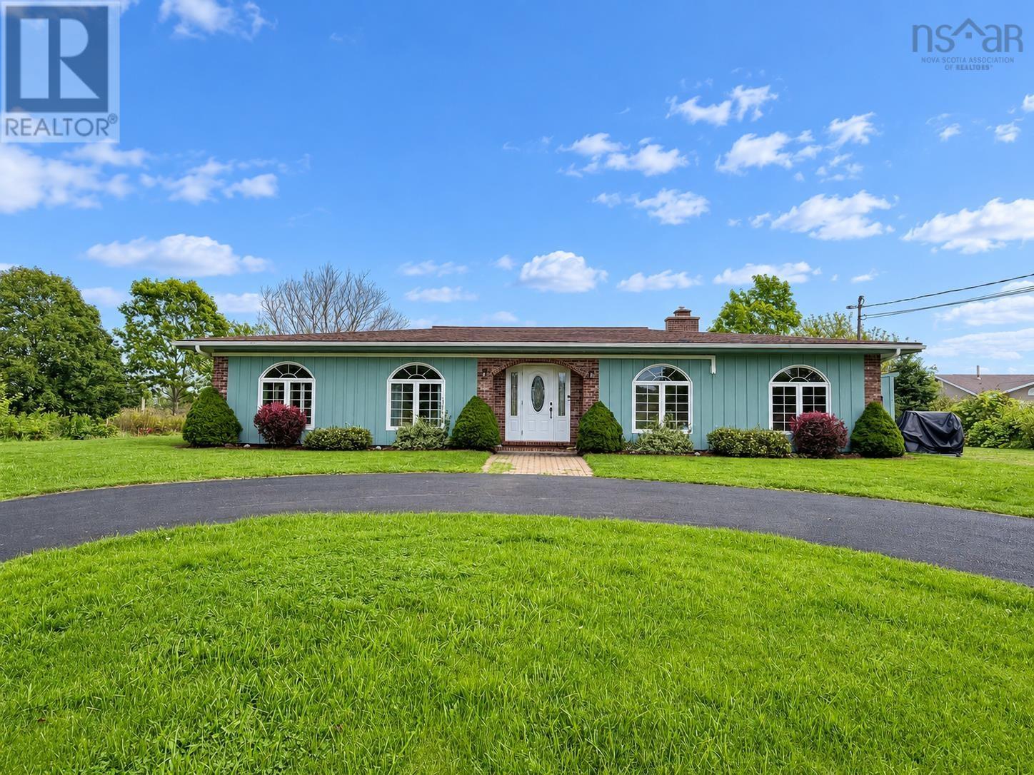687 Coxheath Road Property Photo 1