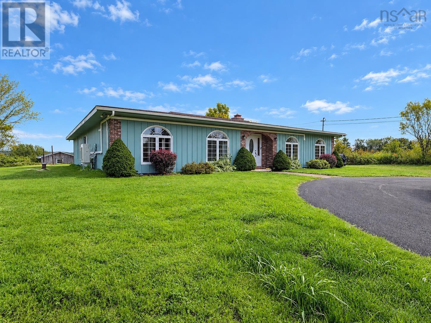 687 Coxheath Road Property Photo 2