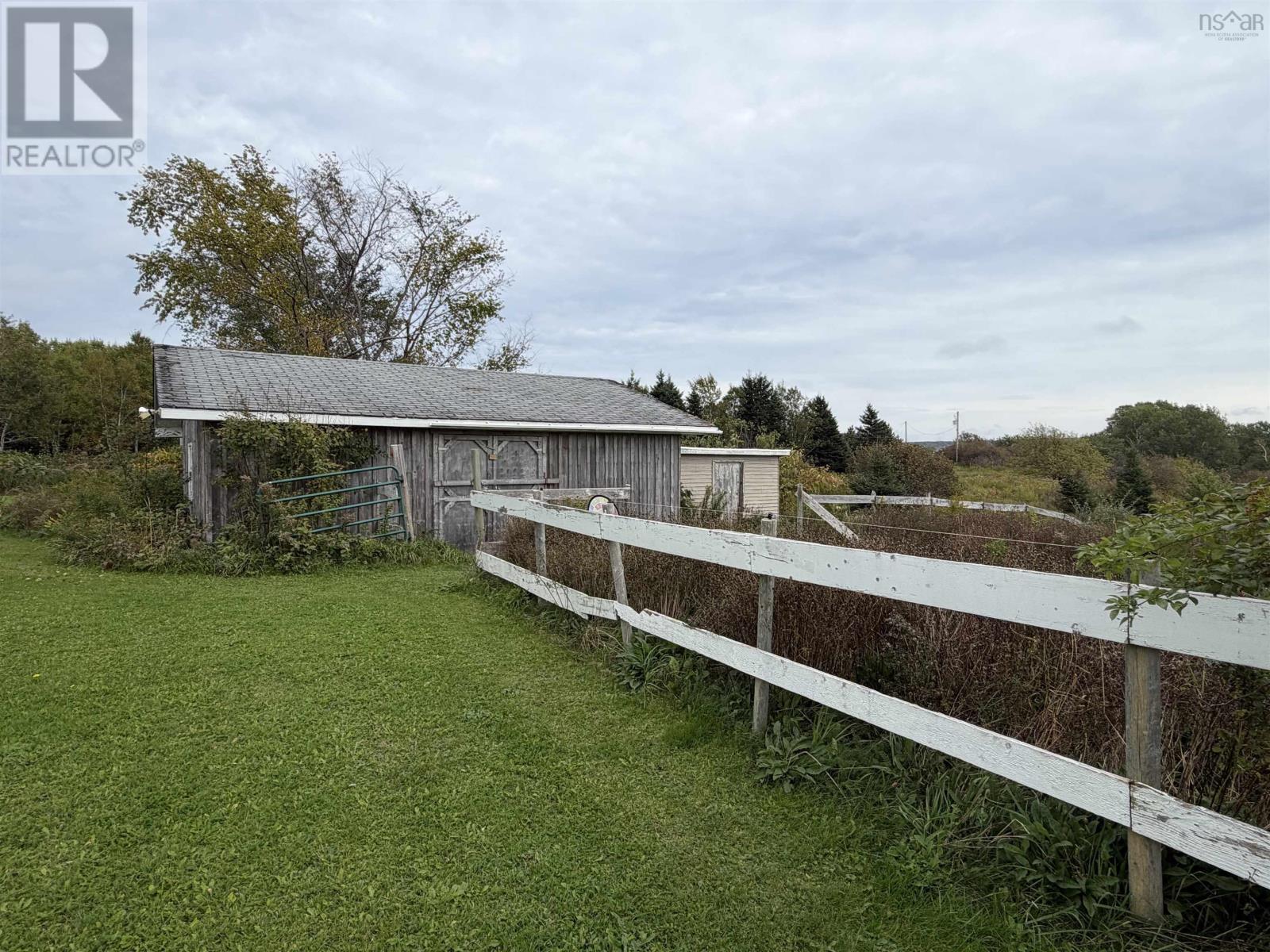 687 Coxheath Road Property Photo 4