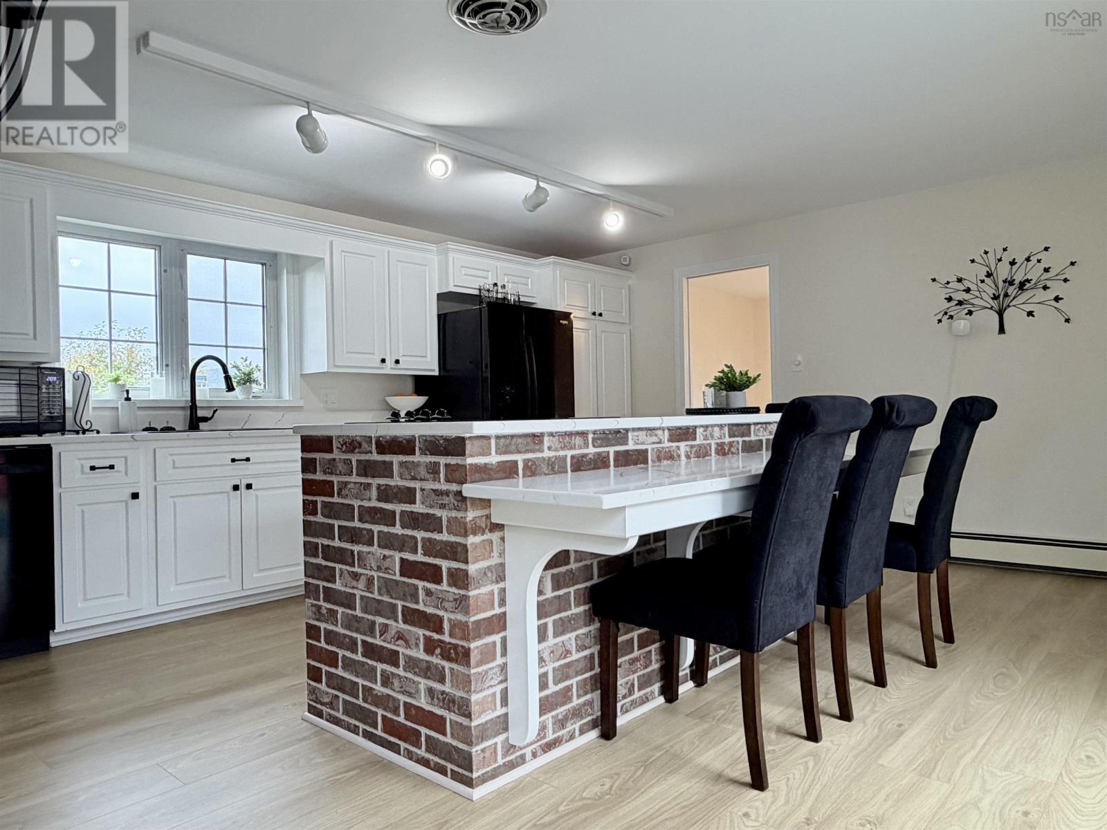 687 Coxheath Road Property Photo 24