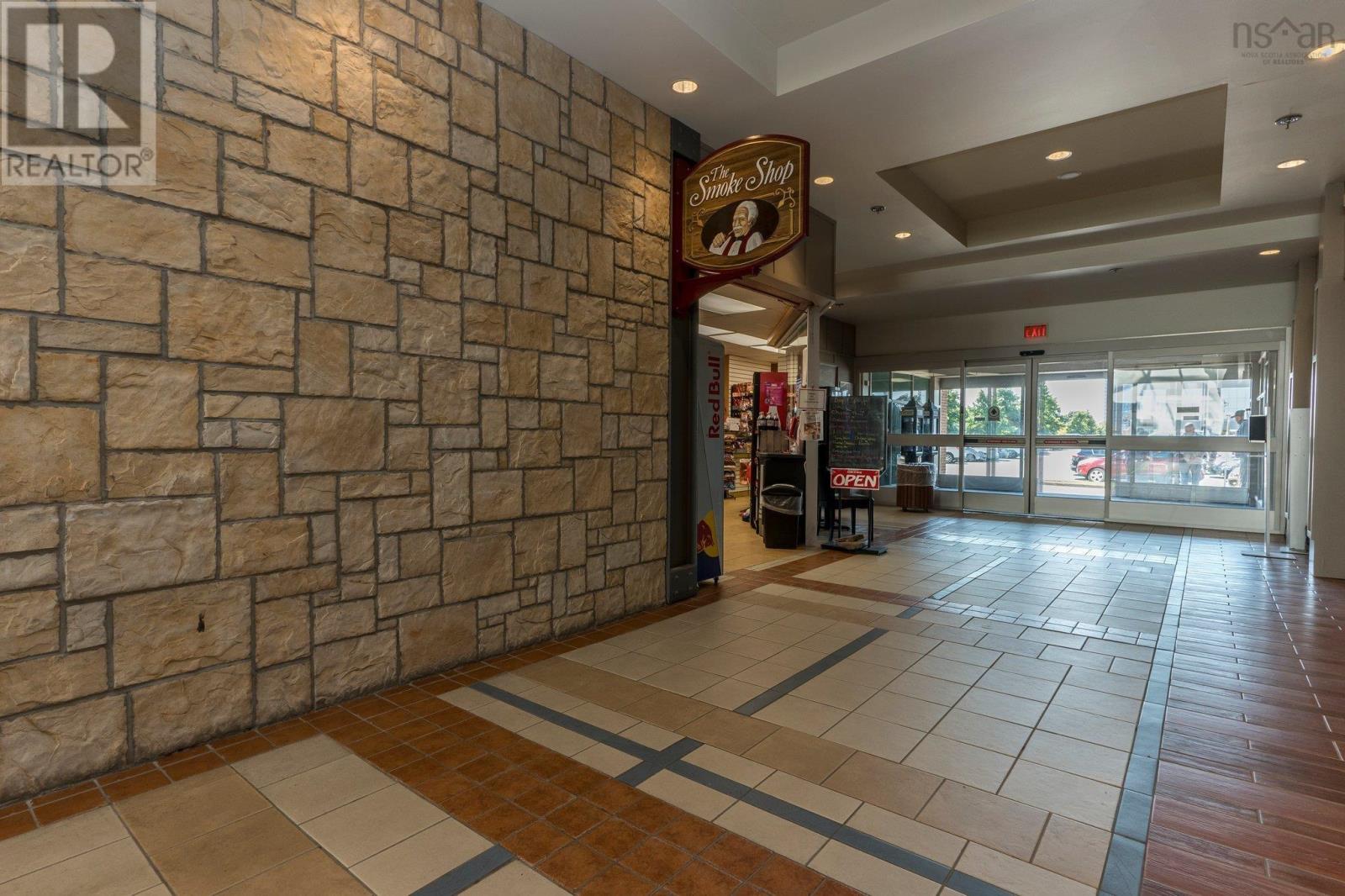 274 7071 Bayers Road Property Photo 1