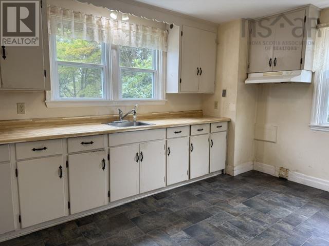 7813 7 Highway Property Photo 7