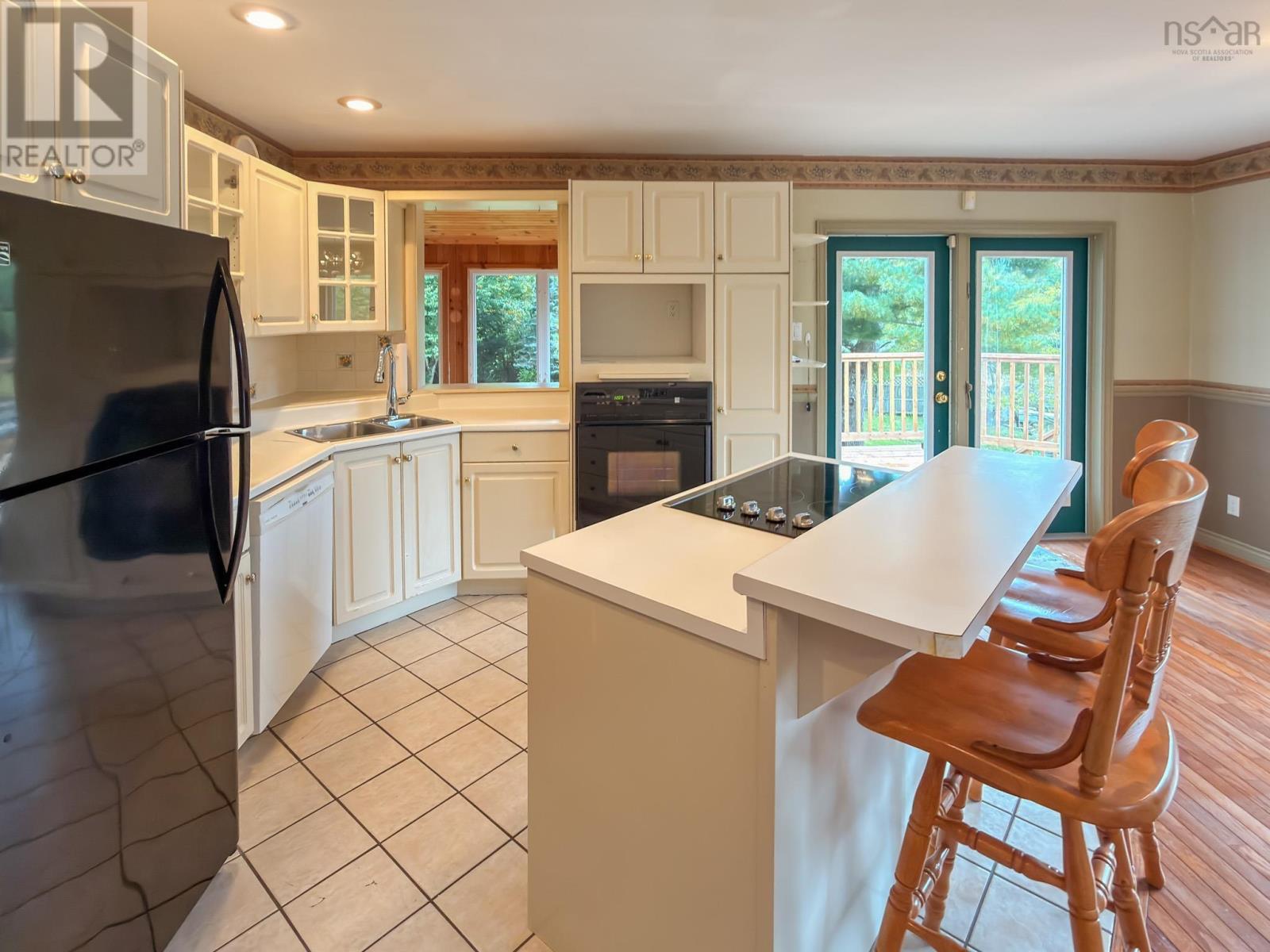 15 River Lane Property Photo 10