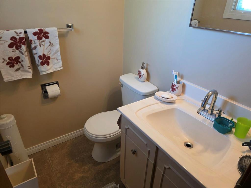 60 Laverendrye Crescent Property Photo 12