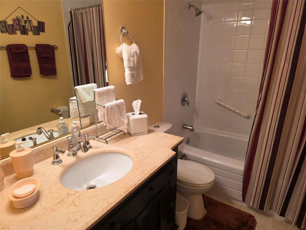 60 Laverendrye Crescent Property Photo 15