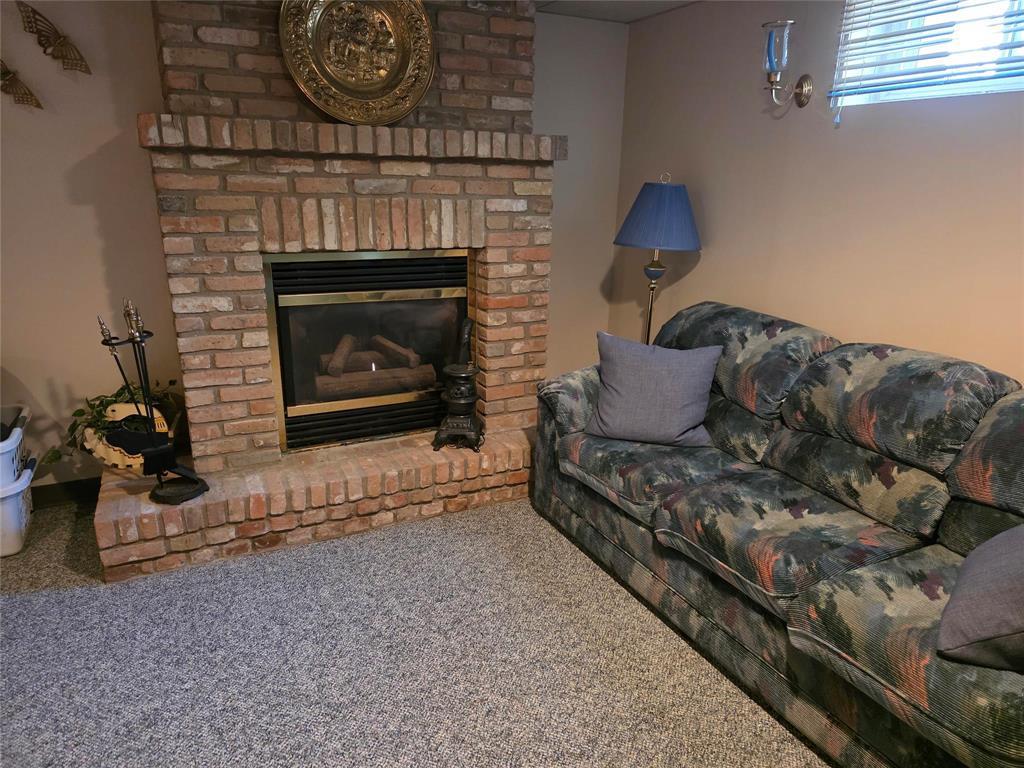 60 Laverendrye Crescent Property Photo 18