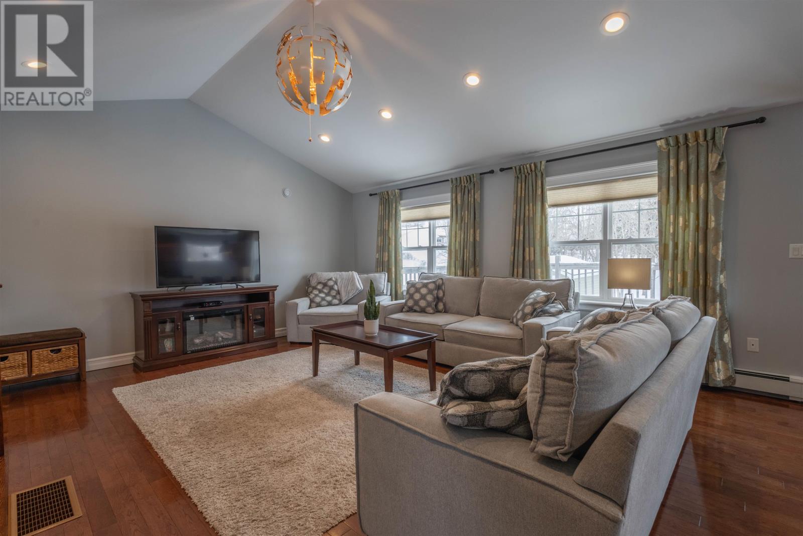 19 Kehough Court Property Photo 6