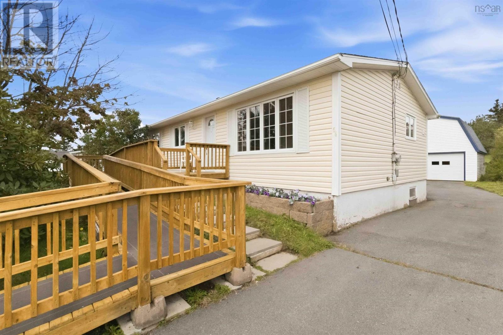 54 Himmelman Drive Property Photo 4