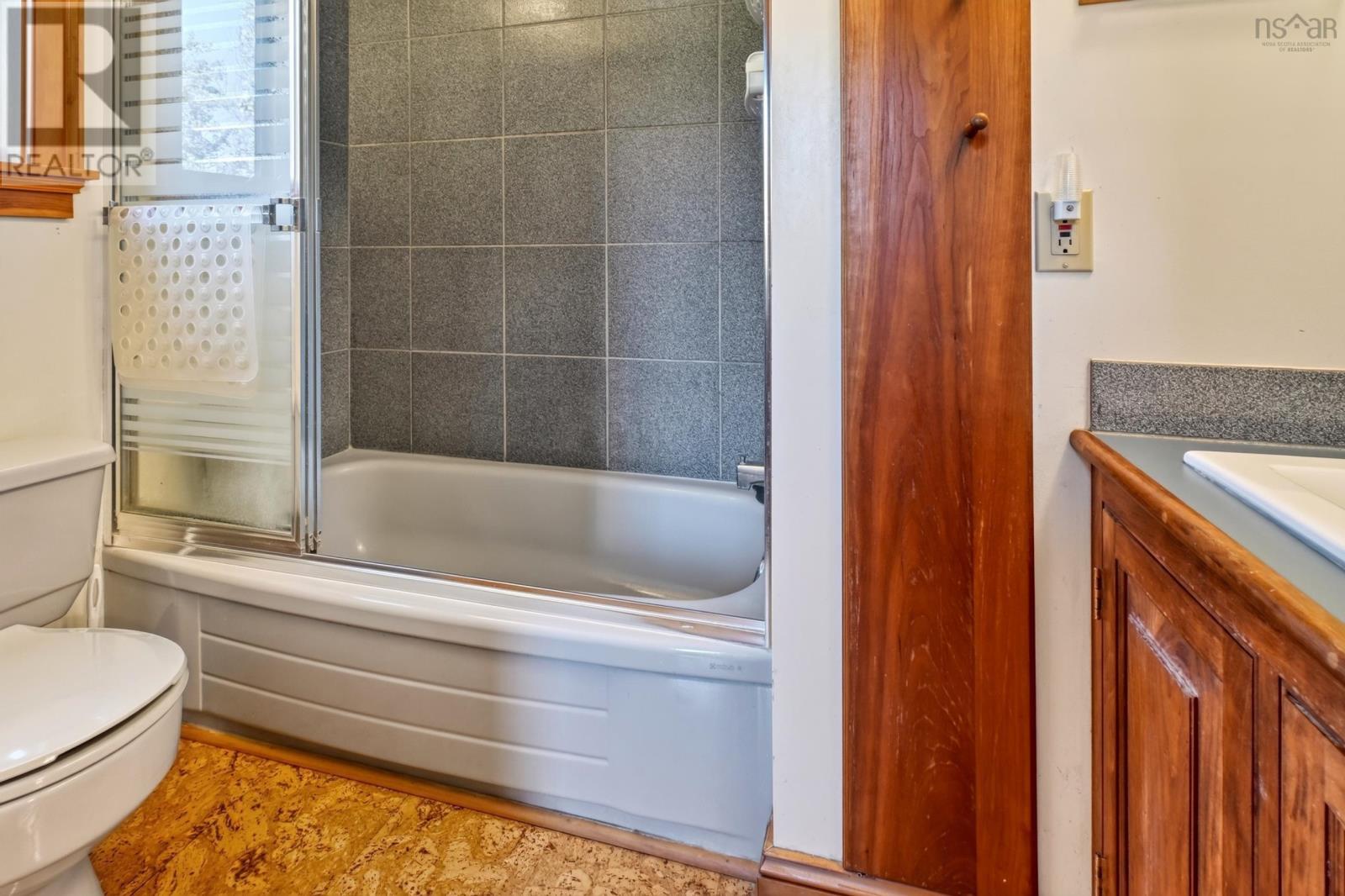 22 Macken Road Property Photo 27