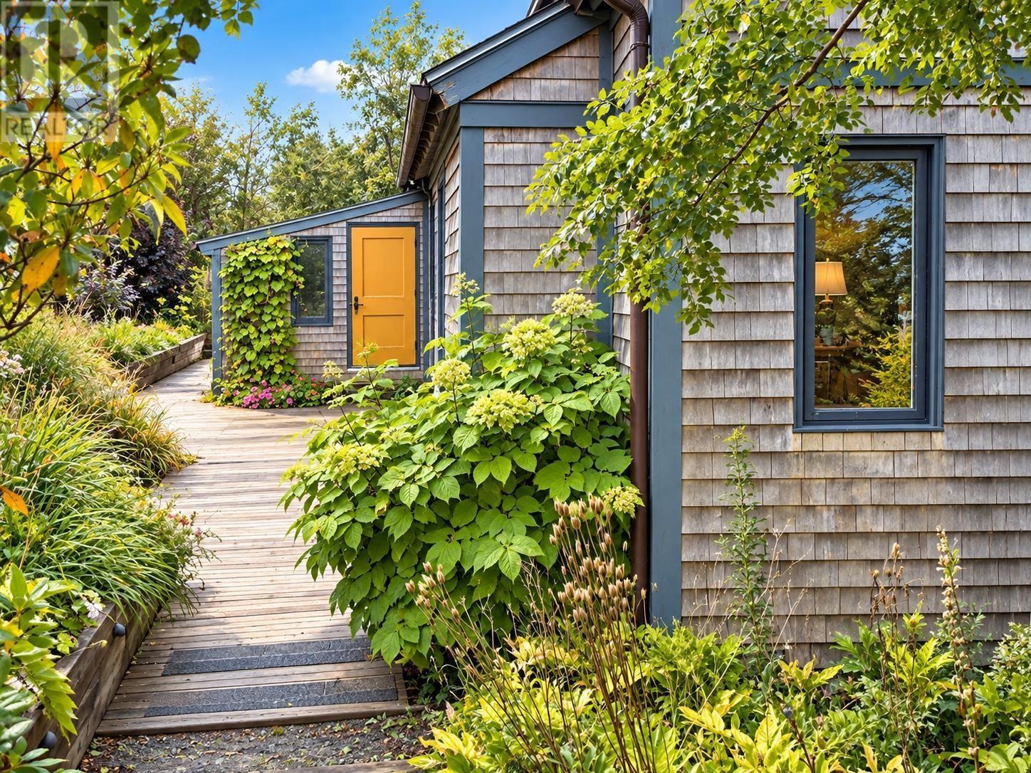 22 Macken Road Property Photo 43