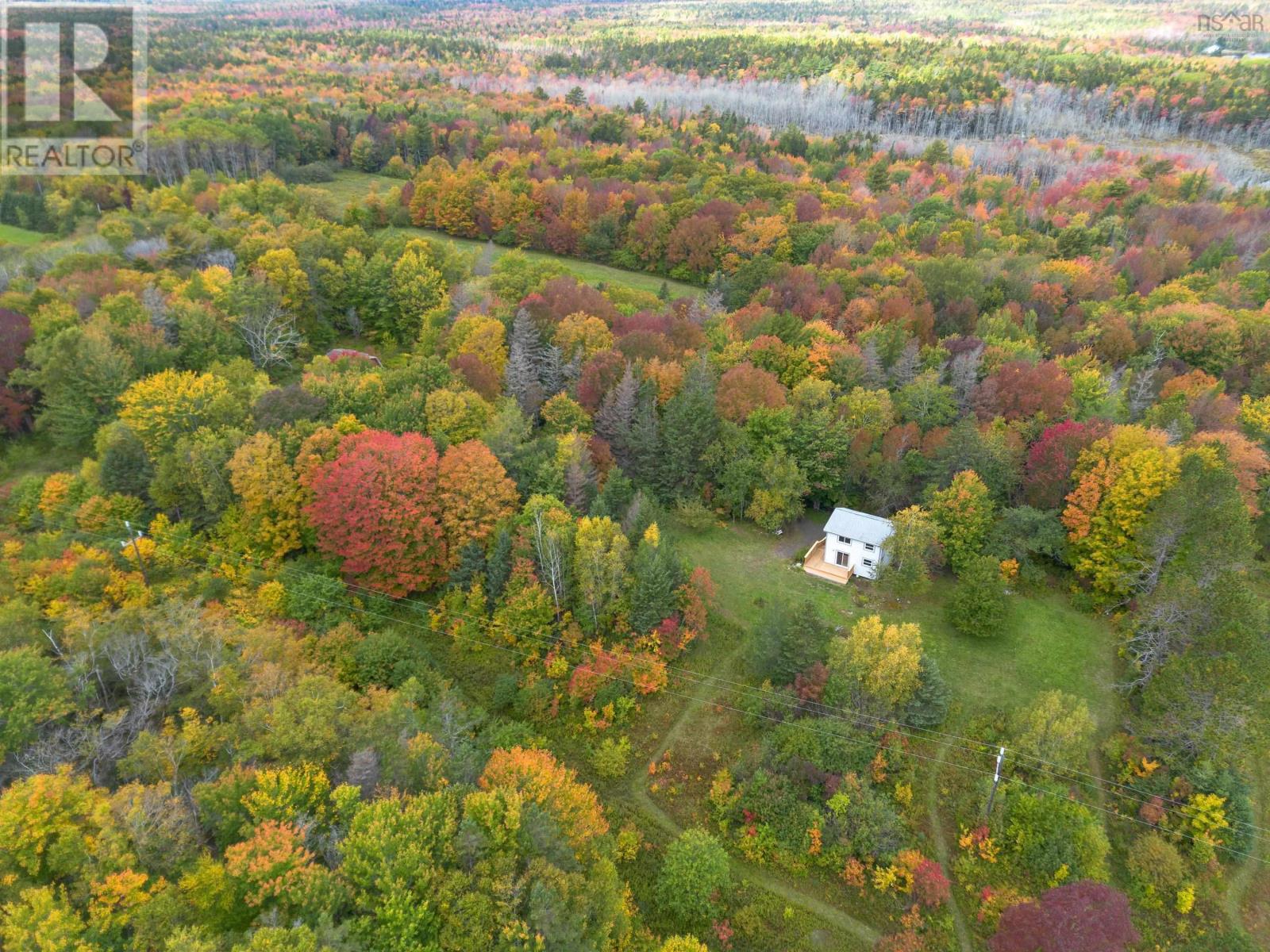 6220 Sissiboo Road Property Photo 4