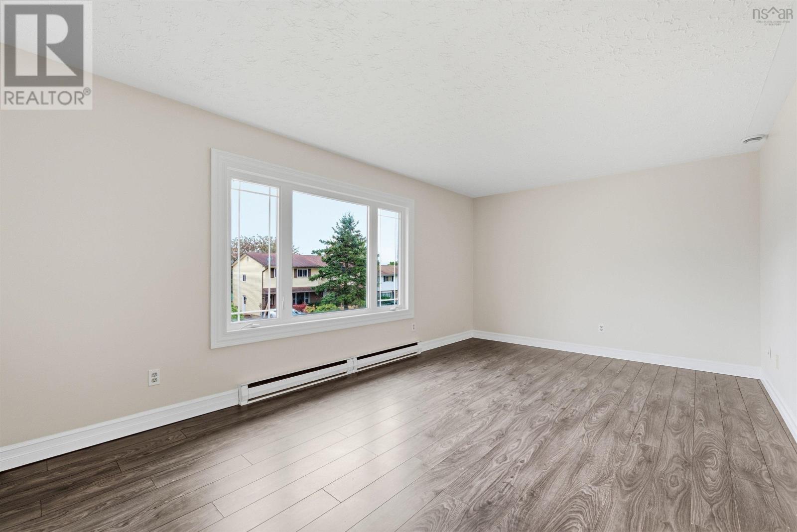 48 Regal Road Property Photo 6
