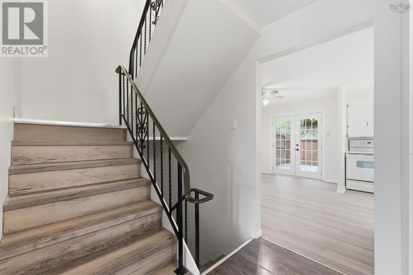 48 Regal Road Property Photo 8
