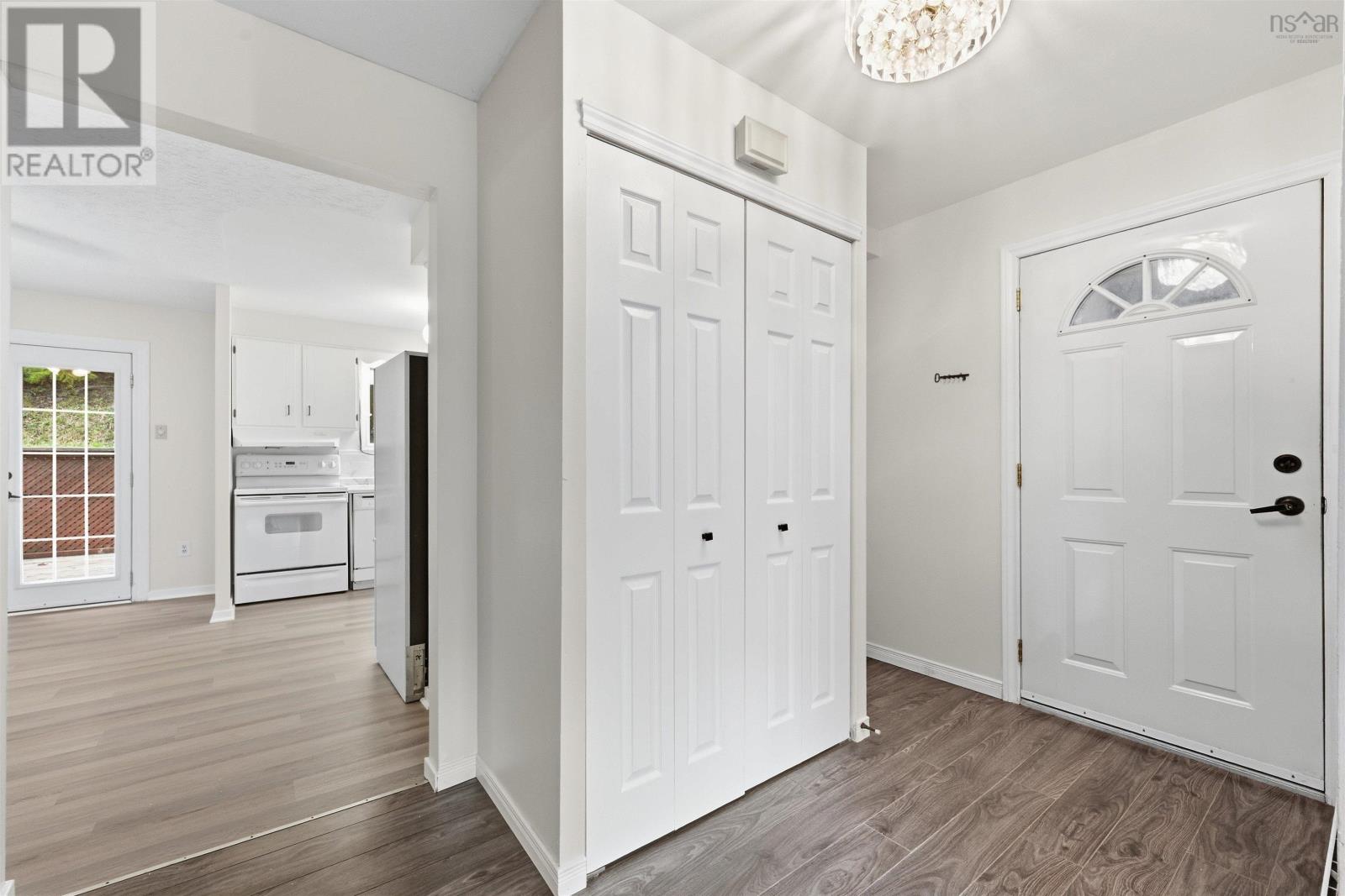 48 Regal Road Property Photo 11