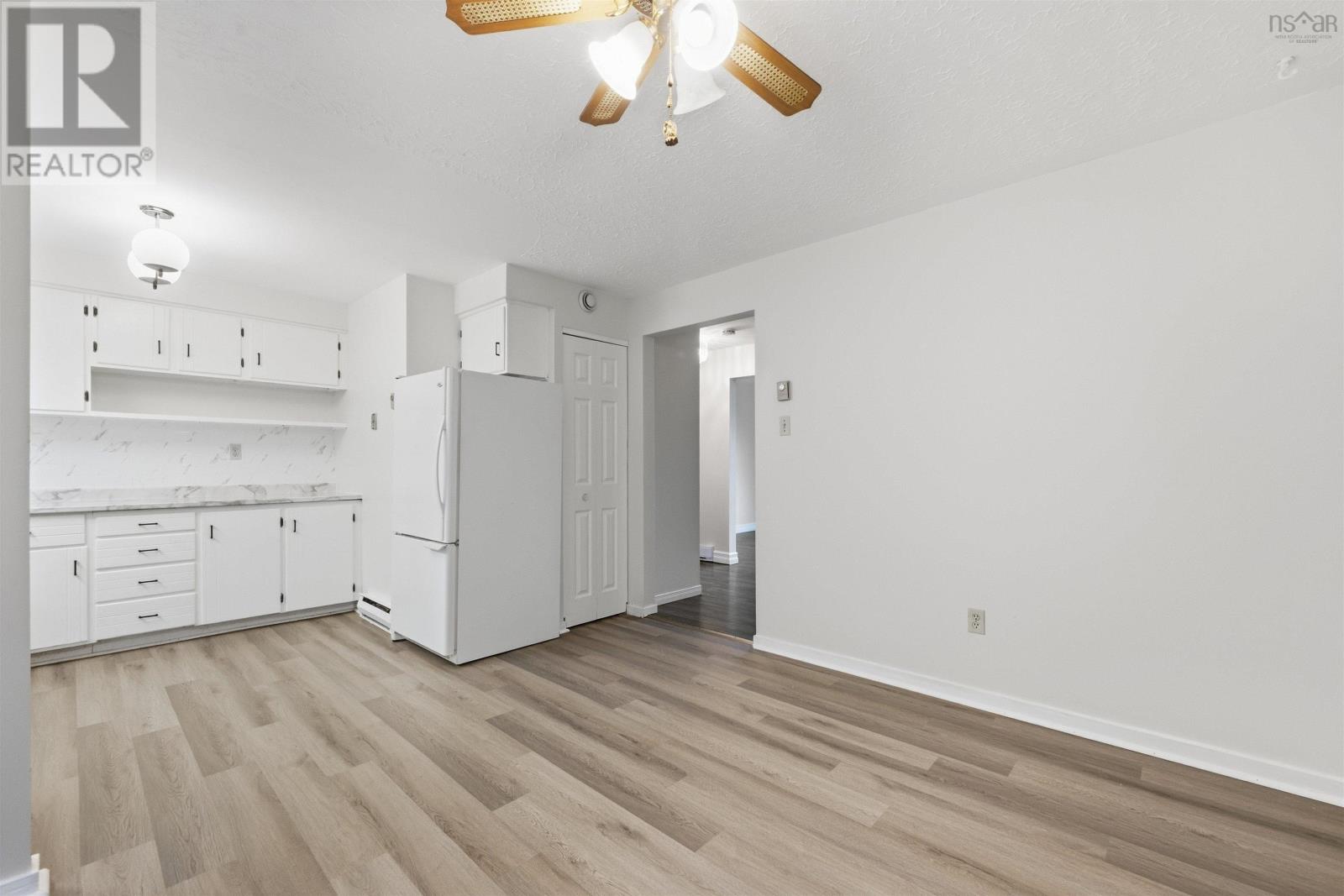 48 Regal Road Property Photo 15
