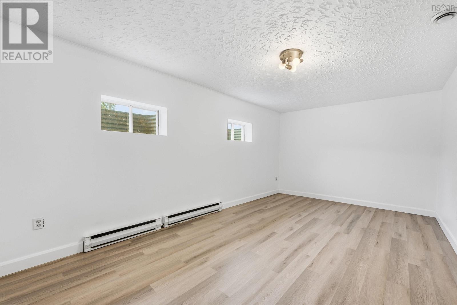 48 Regal Road Property Photo 27