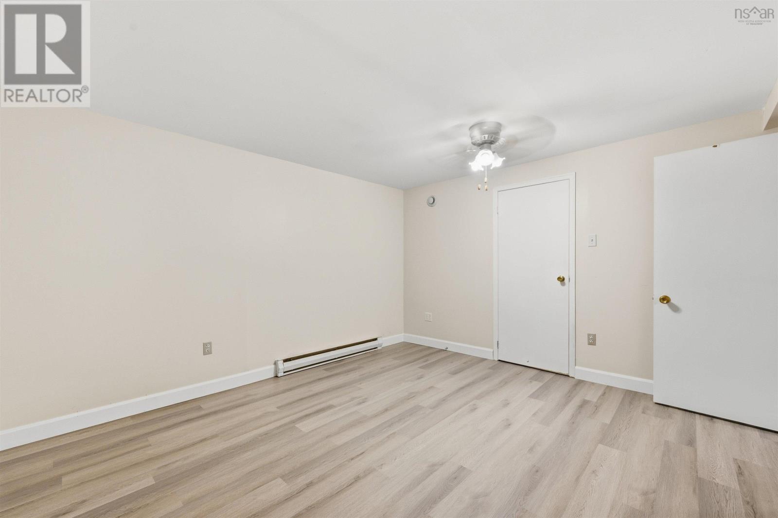 48 Regal Road Property Photo 30