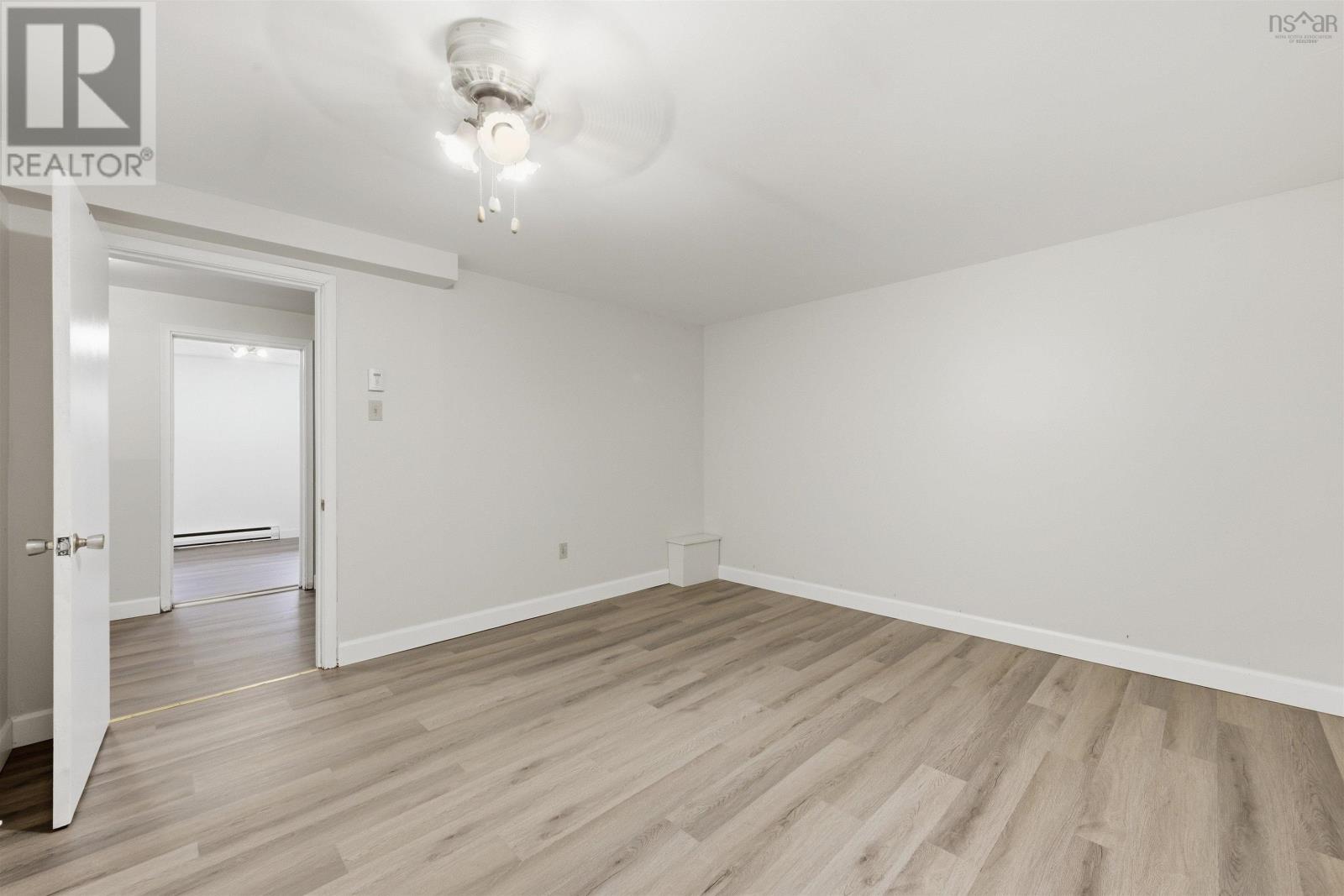 48 Regal Road Property Photo 31