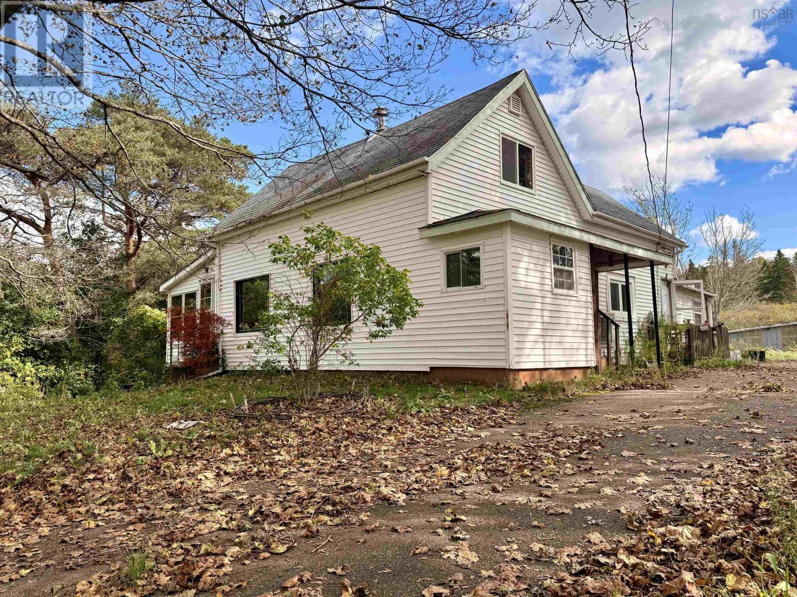 4466 Highway 302 Property Photo 2