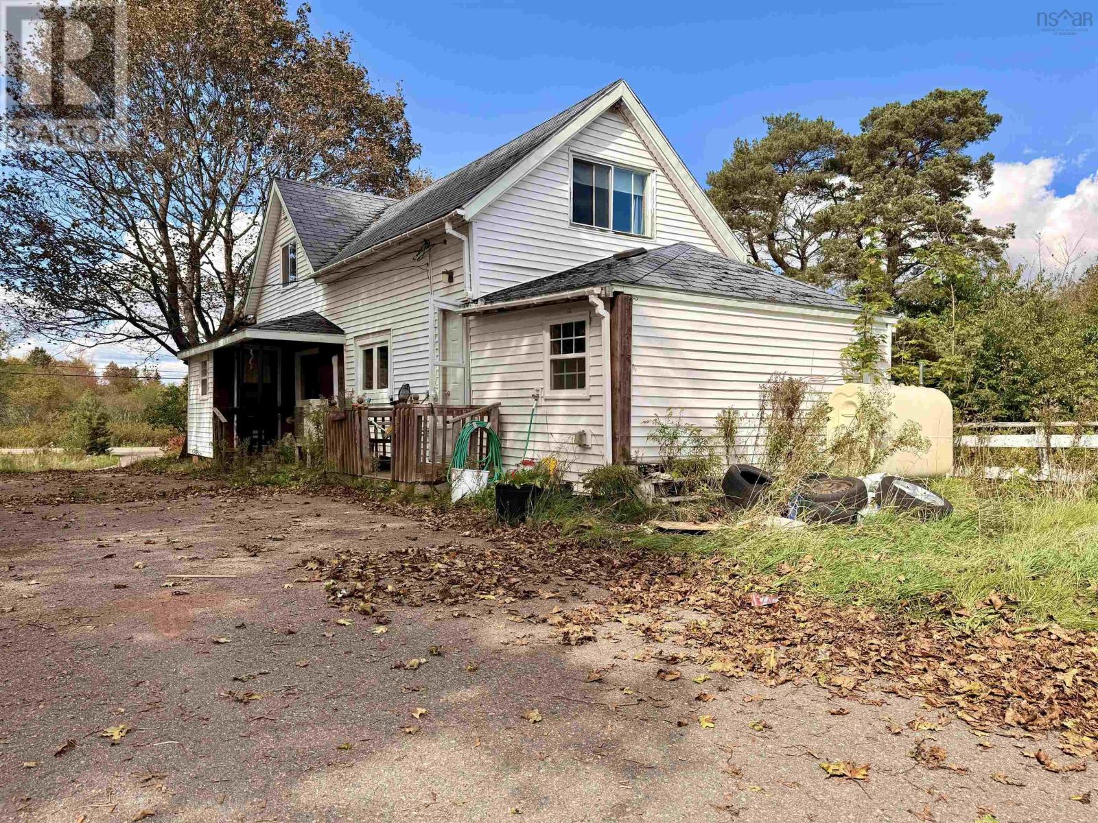 4466 Highway 302 Property Photo 3