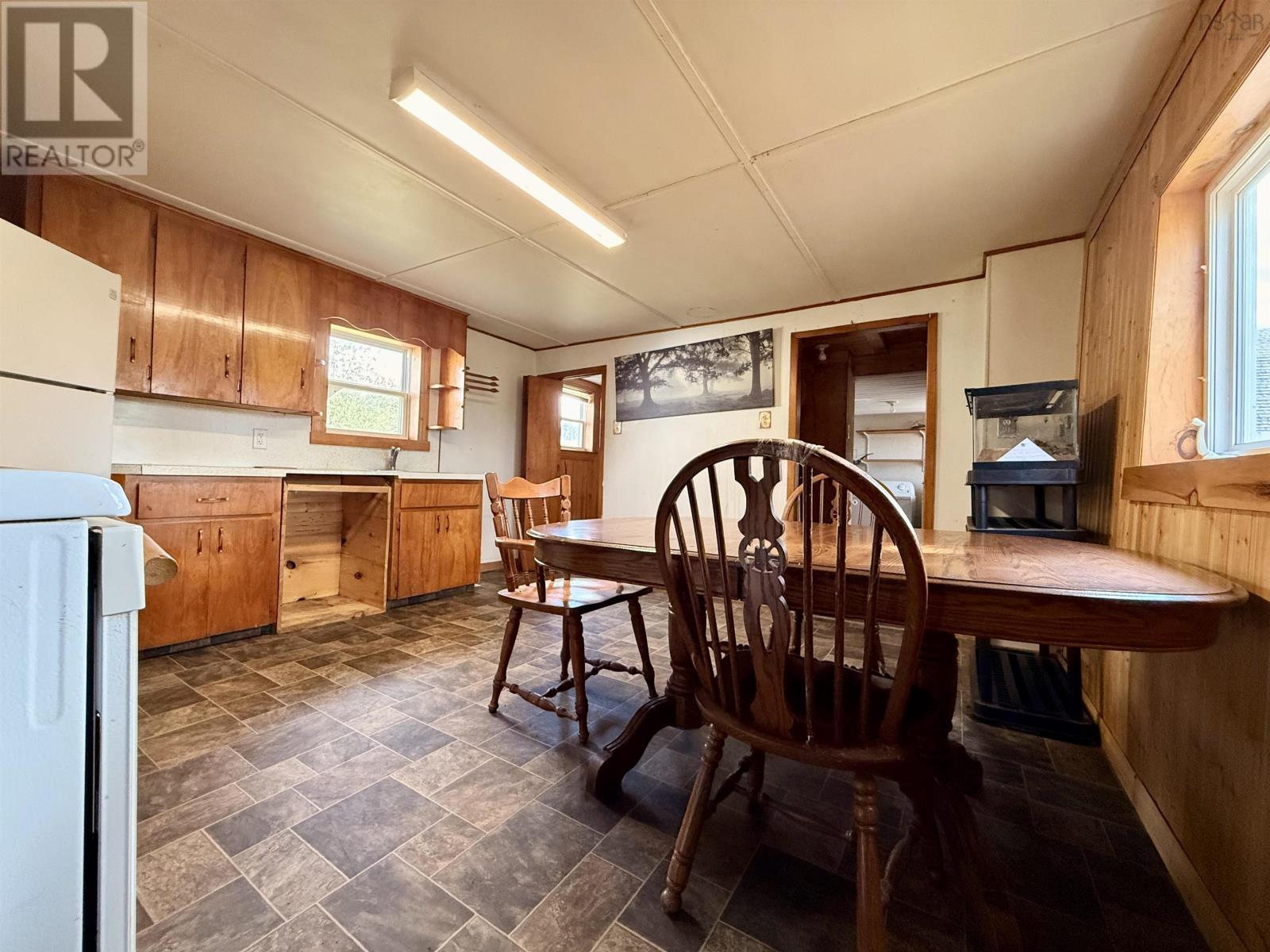 4466 Highway 302 Property Photo 5