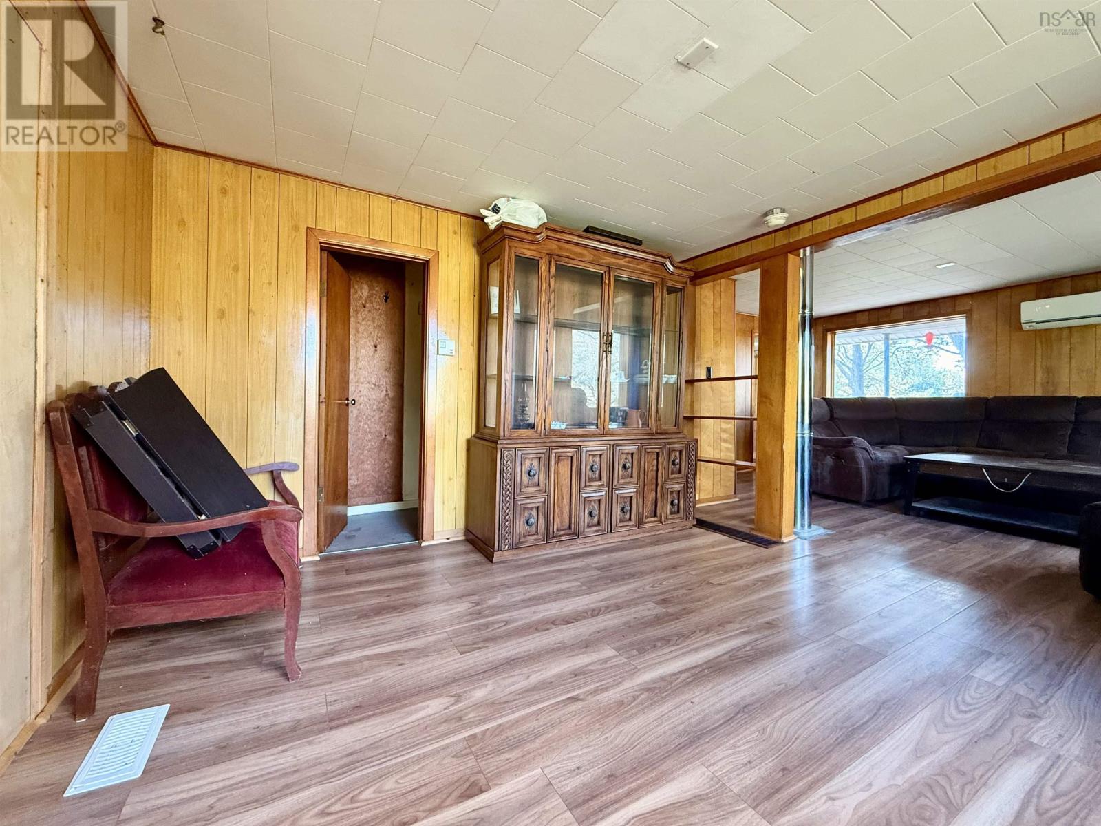 4466 Highway 302 Property Photo 7