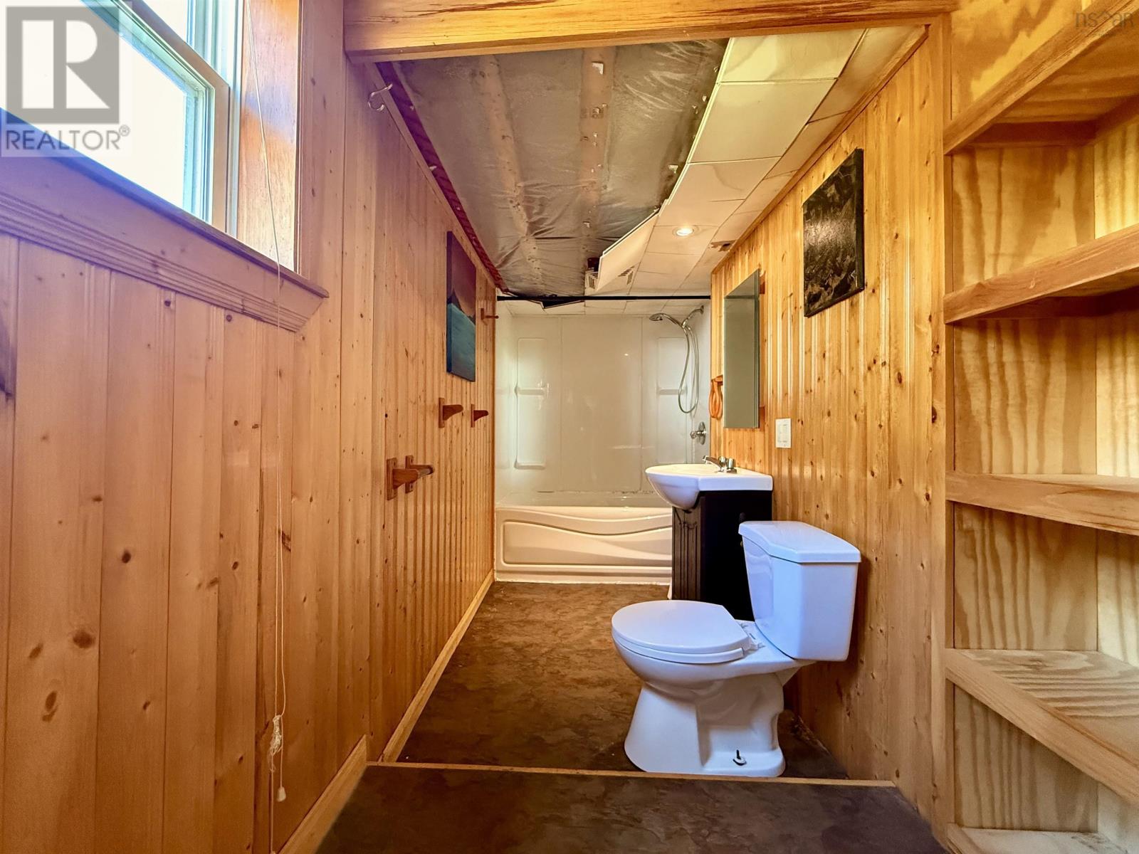 4466 Highway 302 Property Photo 10