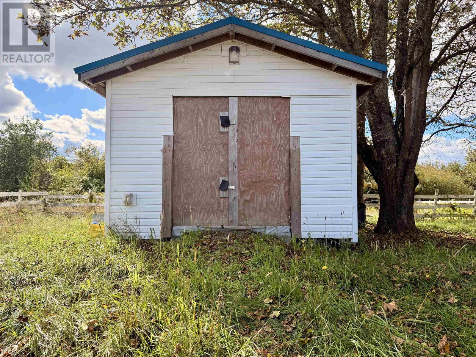 4466 Highway 302 Property Photo 18
