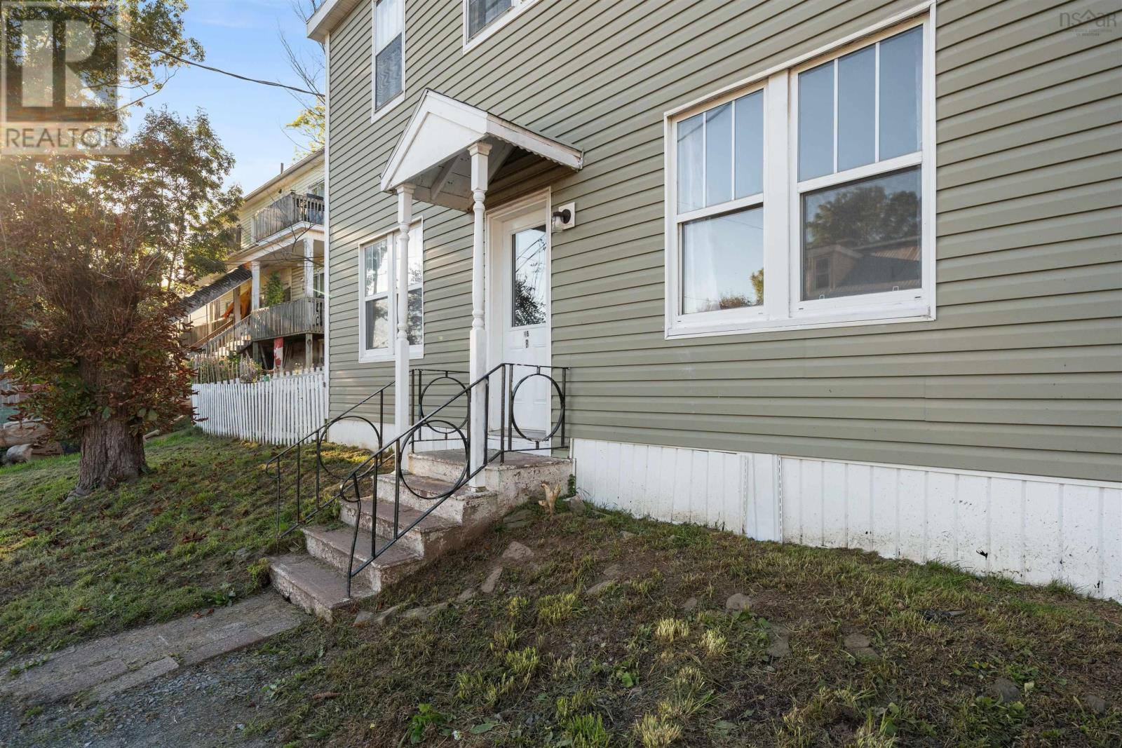 86 Denoon Street Property Photo 3